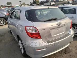 Toyota Matrix 2010 Silver