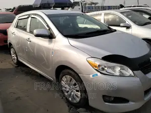 Toyota Matrix 2010 Silver