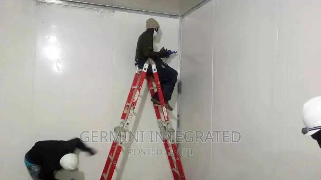 Roof Installer