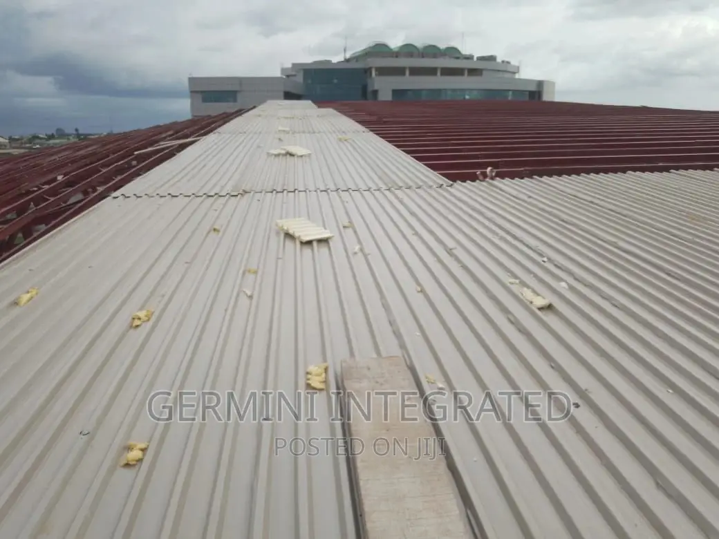 Roof Installer
