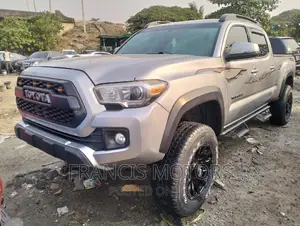 Toyota Tacoma 2020 Silver