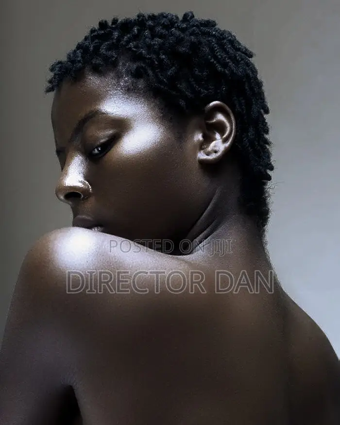 Photographer, High End Retoucher