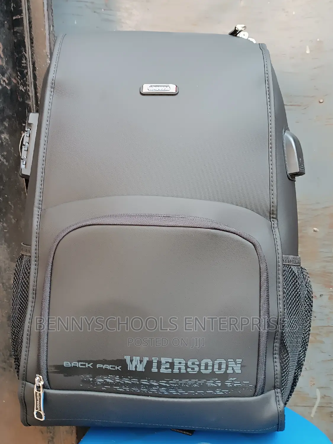 Wiersoon Waterproofbackpack and Laptop Bag Wit USB Antitheft