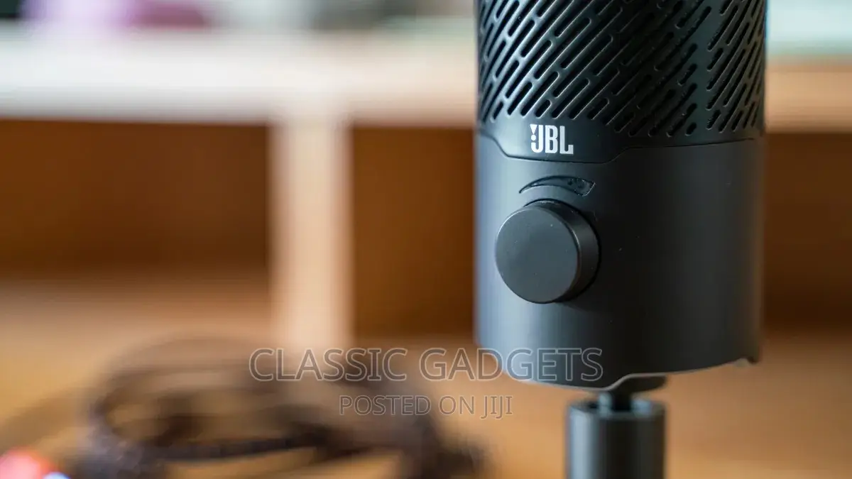 JBL Quantum Stream Dual Pattern USB Microphone