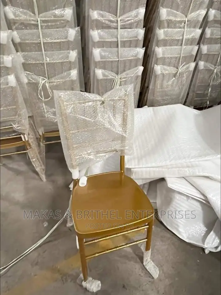 Chiavari Event Chair With Foam