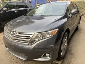 Toyota Venza AWD 2011 Gray