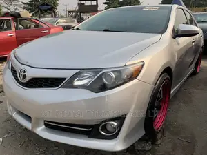 Toyota Camry 2014 Silver