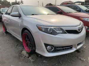 Toyota Camry 2014 Silver