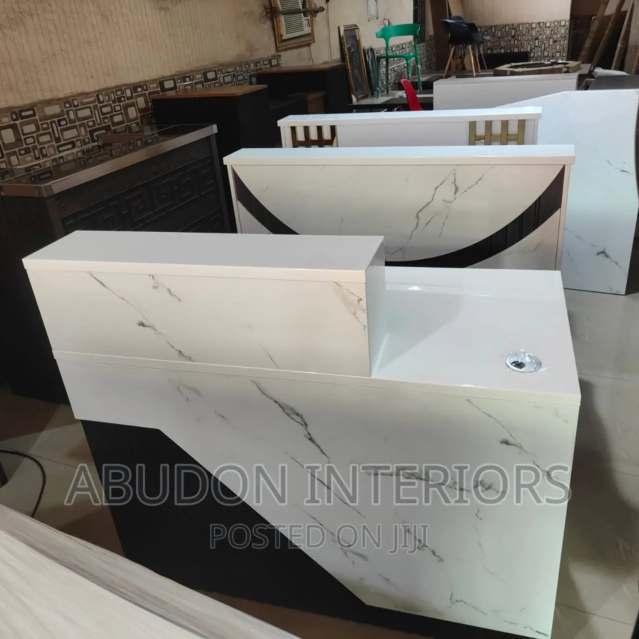 Classic White Reception Stand