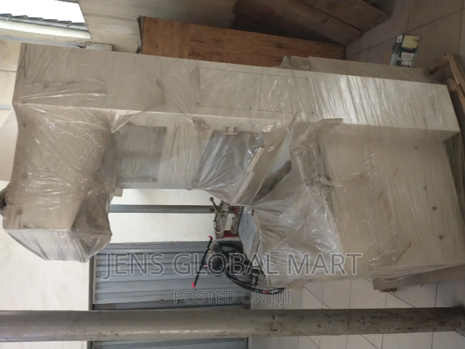 Semi Automatic Shrink Wrapping Machine