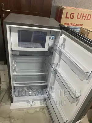 Hisense Refrigerator Ref (RR20S) Sliver 150L With Shelves