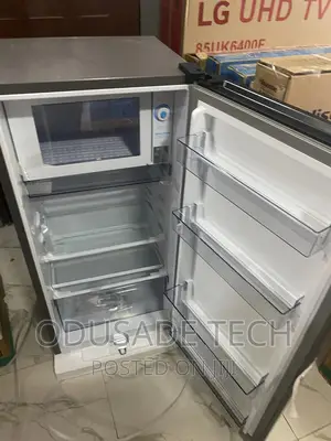 Sliver Hisense Single Door Refrigerator RR205 150L