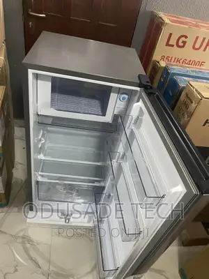 Hisense With Shelves (Single Door)Refrigirator (RR20S)150L