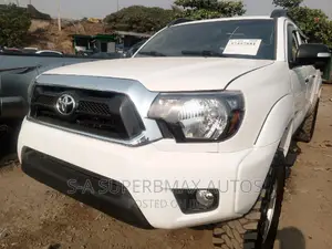 Toyota Tacoma 2015 White
