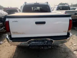 Toyota Tacoma 2015 White