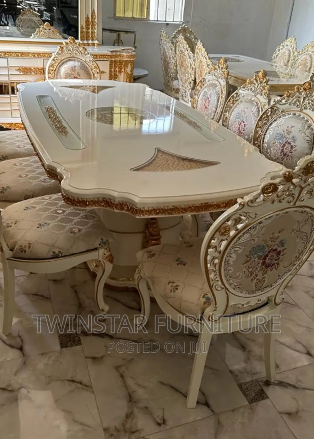 New Modern Luxury Royal 8 Seaters Dining Table Set