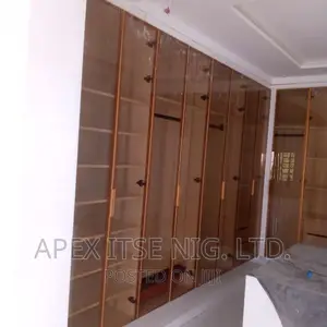 L-Form Wardrobe Doors
