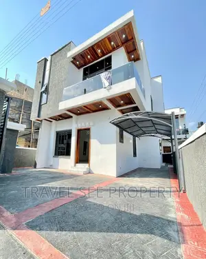 Furnished 4bdrm Duplex in Private Estate Ikota for sale