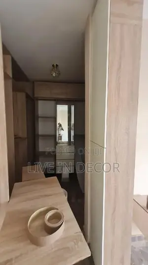 Wardrobes and Walkin Closets