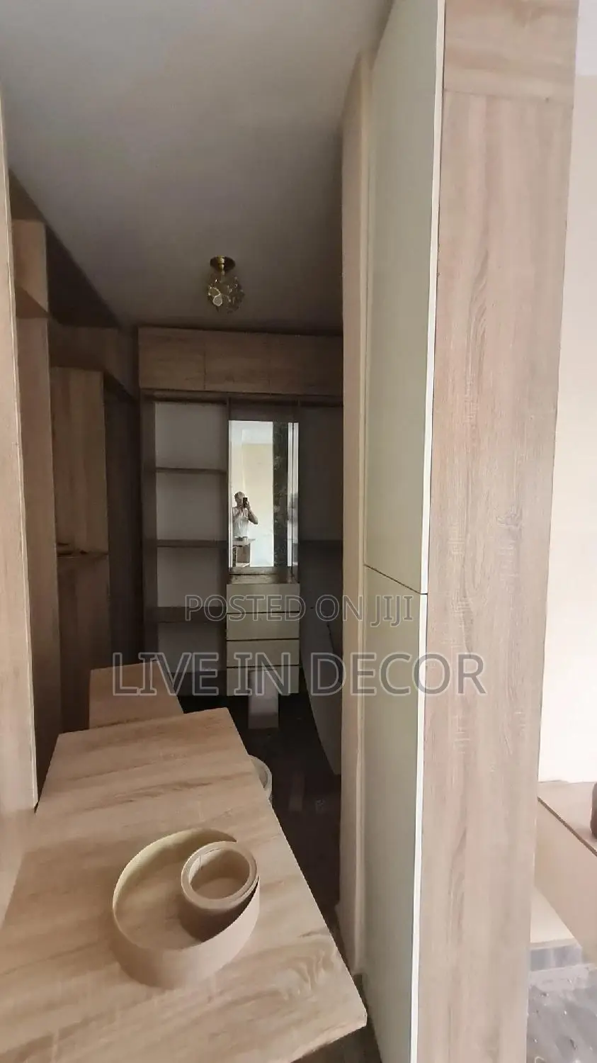 Wardrobes and Walkin Closets