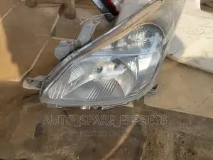 Avenza 2013 Headlights