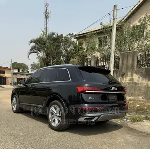 Audi Q7 2022 Black