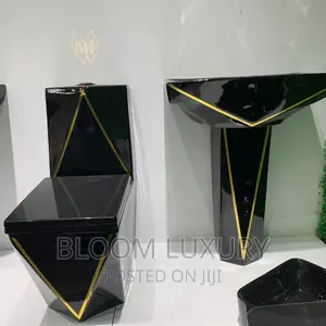 Glossy Black+Yellow Lines Water Closet