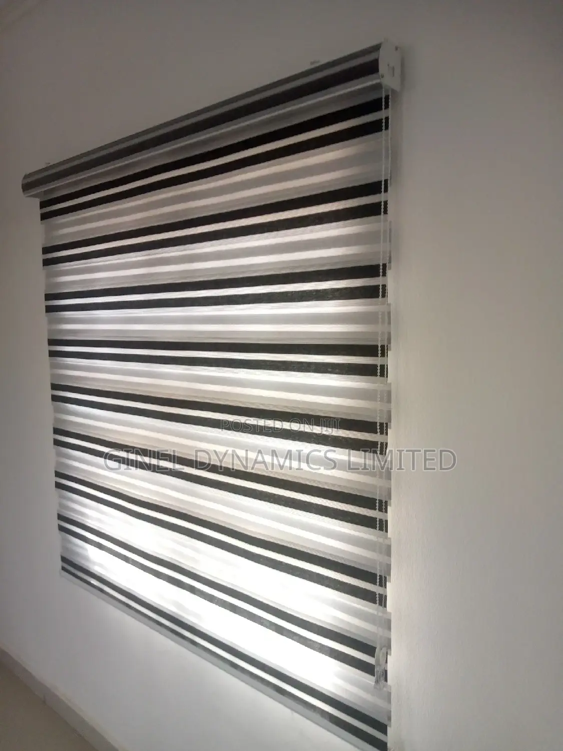 High Quality Window Blind (Free Delivery)