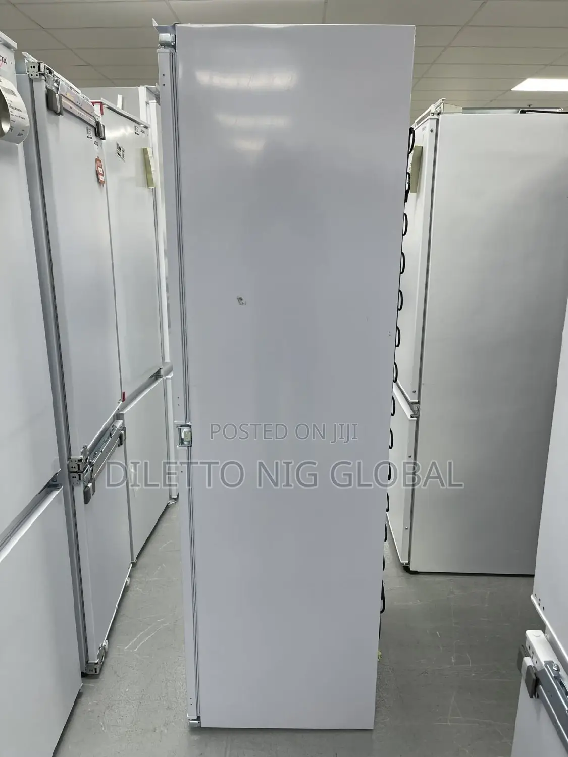 Hoover Wifi Connected Inbuilt Fridge Freezer