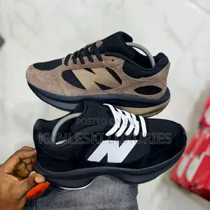 Original New Balance WRPD Black / Brown Sneakers