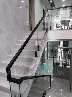 Fitted Glass Top Staircase Glass