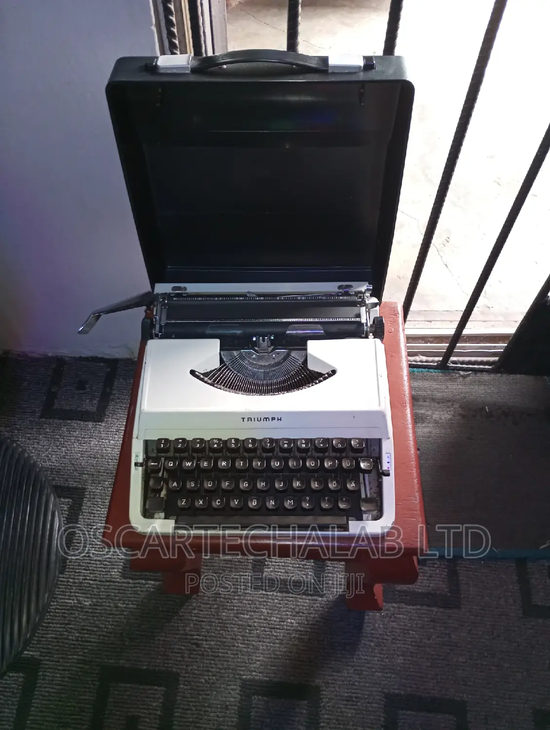 Triumph Manual Typewriter