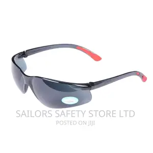 Clear Dark Eye Safety Glass