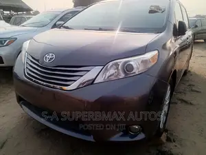 Toyota Sienna 2014 Gray