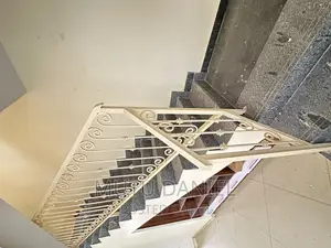 4bdrm Townhouse / Terrace in Apo Dutse for rent