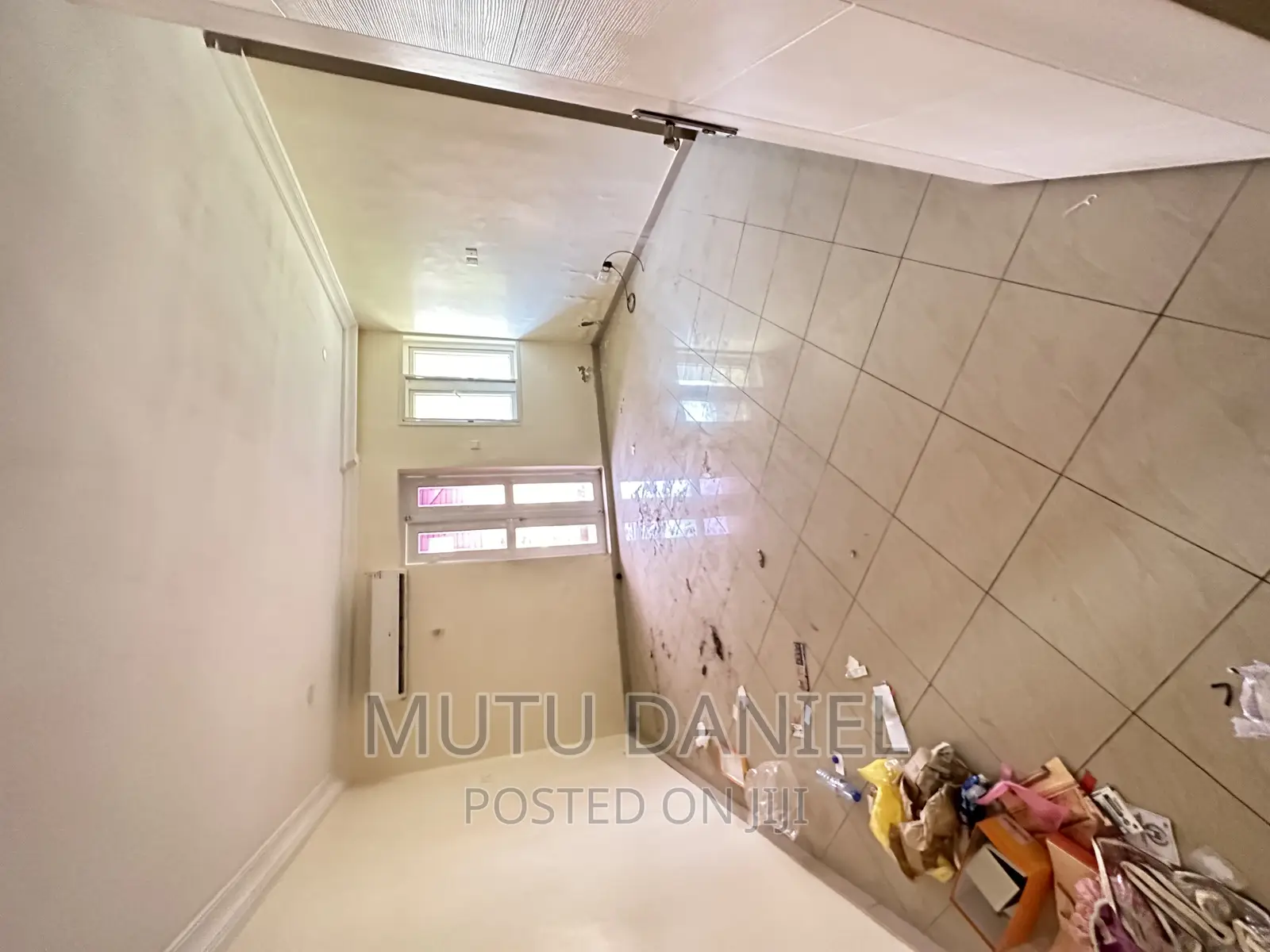 4bdrm Townhouse / Terrace in Apo Dutse for rent