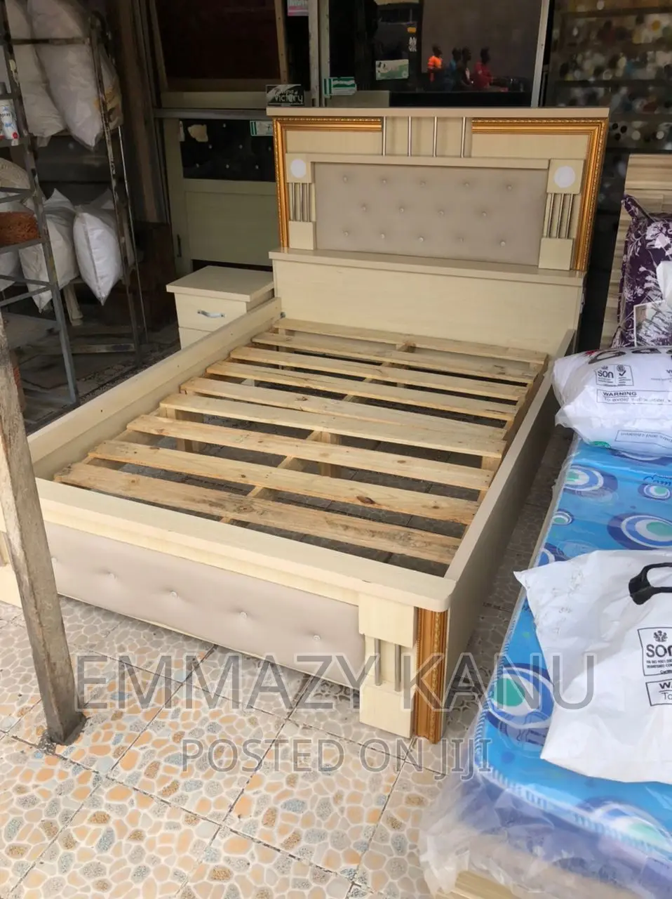 4.5 By6ft Bedframe