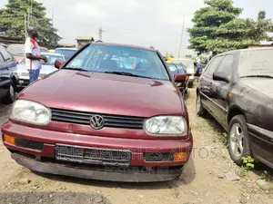 Volkswagen Golf 1.6 Variant 2000 Burgundy