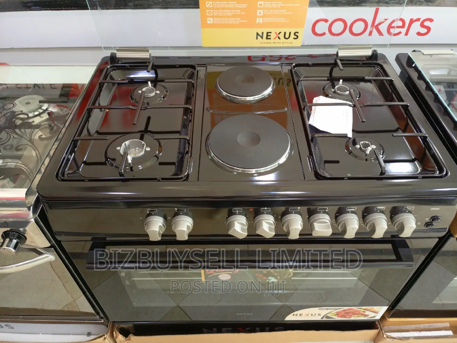 4by2 Nexus Gas Cooker, Black Color.