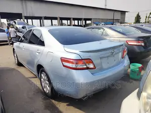 Toyota Camry 2011 Blue