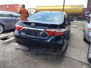 Toyota Camry 2016 Black