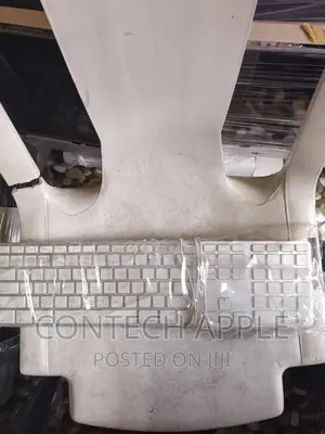 Apple Wired Keyboard