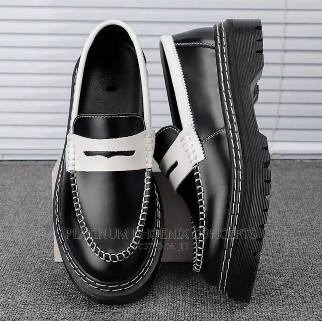 Dr Martens Classic Shoe