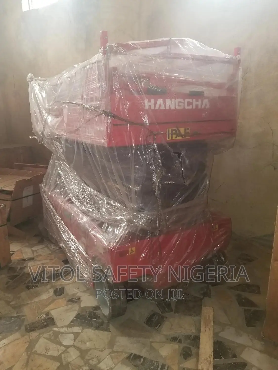 Selfpropelled Scissors Lift