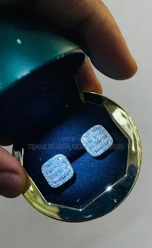 Pure Gold 750 Italy VVS Diamonds