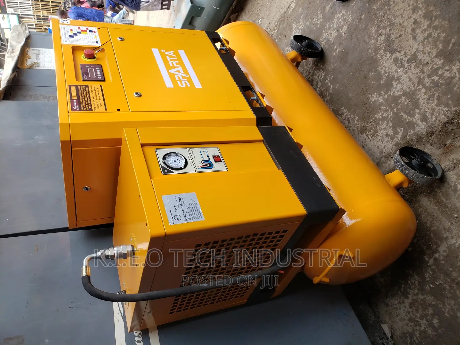 Complete Set Screw Compressor Machine 300L(15hp)