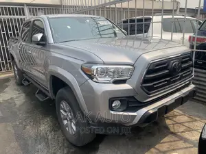 Toyota Tacoma SR5 2019 Silver