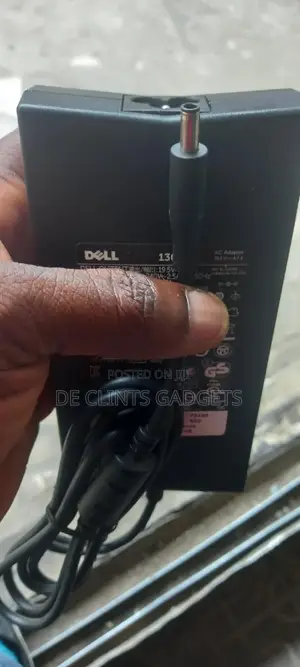 Photo - AC/DC Adapter Small Pin Mouth 130W