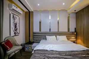 Three Bedroom Flat With a Snooker Board, Chevron.