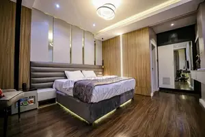 Three Bedroom Flat With a Snooker Board, Chevron.